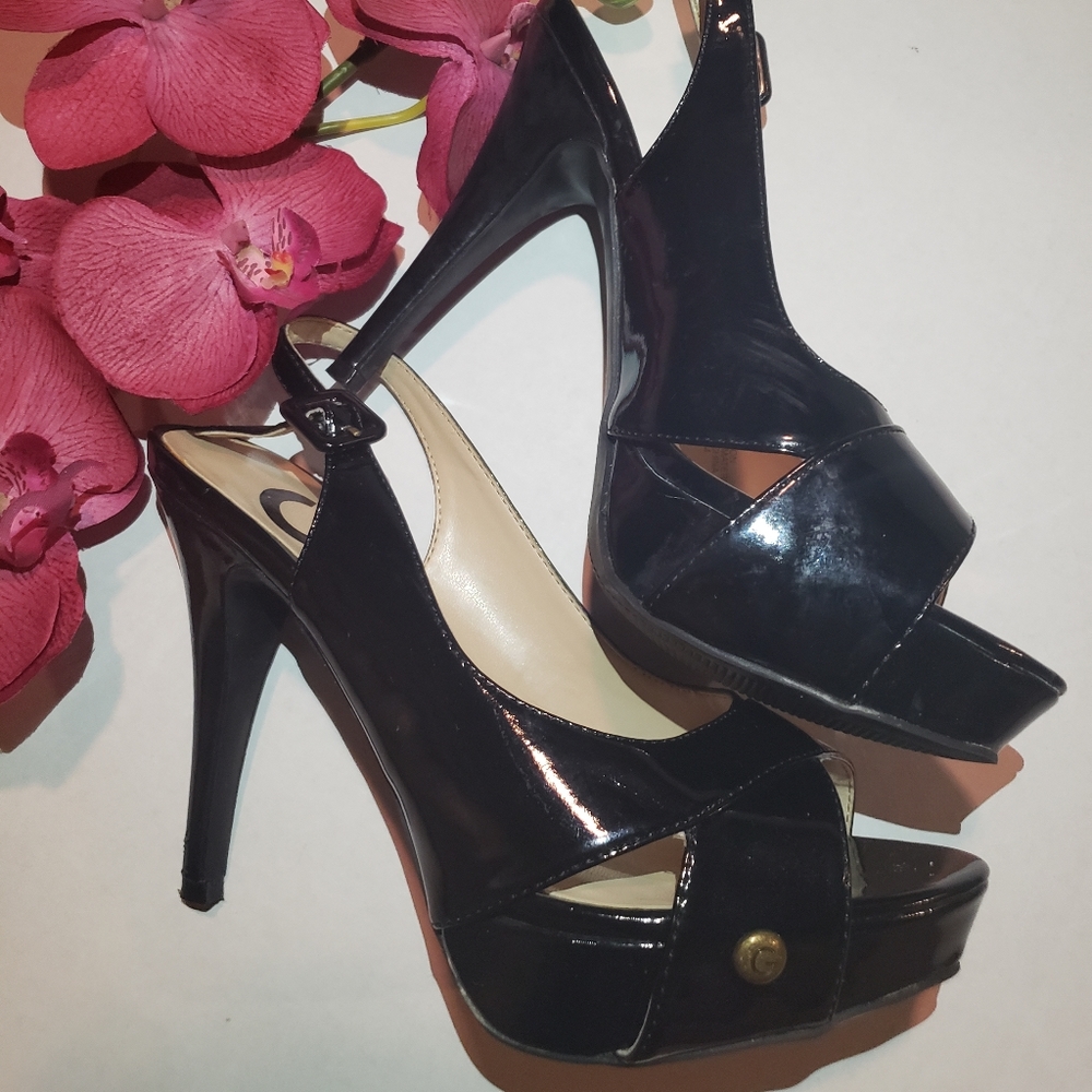 Guess cavion Black Stilettos size 6.5